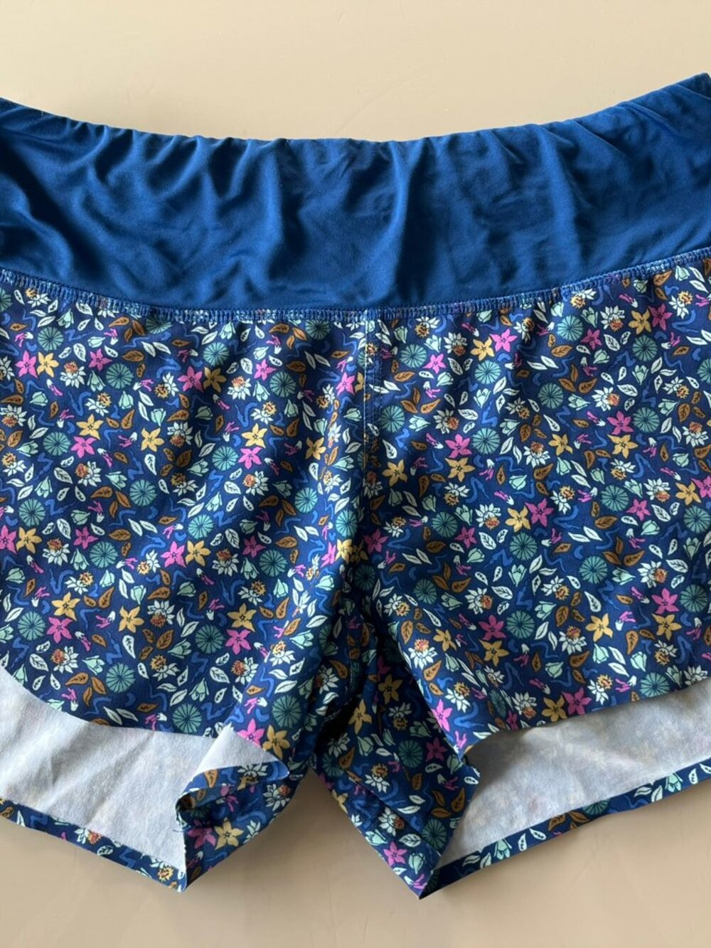 Patagonia Shorts Women Stretch Activewear Running Gorpcore Floral Blue XS *READ*